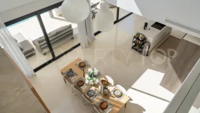 5 bedrooms villa for sale in Nueva Andalucia