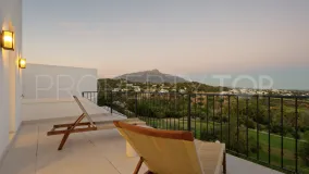Adosado a la venta en La Quinta con 4 dormitorios