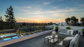 Villa de 5 dormitorios en venta en Nueva Andalucia