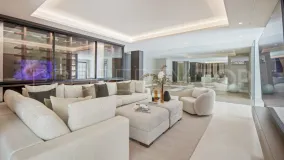 For sale Nueva Andalucia 6 bedrooms villa