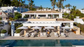For sale 6 bedrooms villa in Aloha