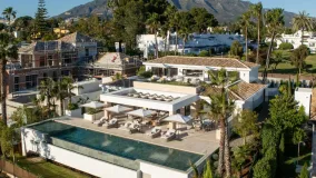 For sale 6 bedrooms villa in Aloha