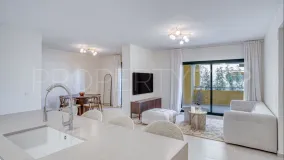 Se vende apartamento con 4 dormitorios en San Pedro de Alcantara