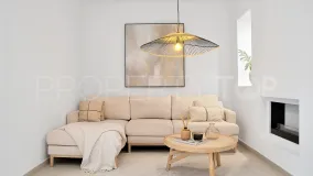 Apartamento planta baja de 2 dormitorios a la venta en Estepona