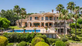 Villa de 5 dormitorios a la venta en Zona L