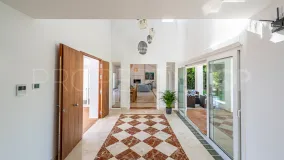 Villa de 4 dormitorios en venta en Zona L