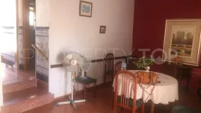 For sale house with 4 bedrooms in Cuevas Bajas