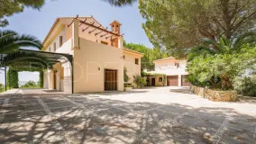 Comprar casa de 9 dormitorios en Ojen