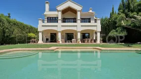 Casa en venta en Las Lomas del Marbella Club con 5 dormitorios