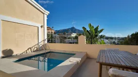 House for sale in Los Naranjos with 5 bedrooms