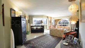 Buy flat in Elviria