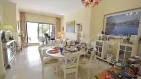 Se vende piso con 2 dormitorios en Hacienda Elviria