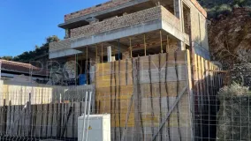 Coin, casa en venta con 3 dormitorios