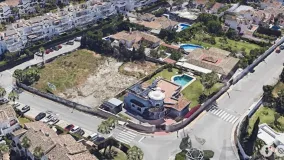 Plot for sale in Bel Air