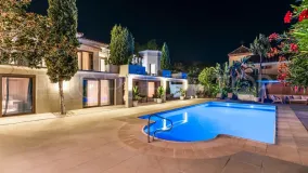 Casa con 6 dormitorios en venta en Guadalmina Baja
