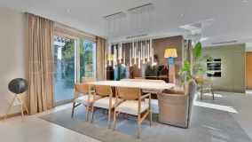 Casa con 6 dormitorios en venta en Guadalmina Baja