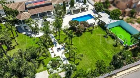 Casa con 6 dormitorios en venta en Guadalmina Baja