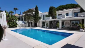 Casa con 6 dormitorios en venta en Guadalmina Baja