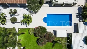 For sale 6 bedrooms house in Guadalmina Baja