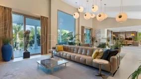 Casa con 6 dormitorios en venta en Guadalmina Baja