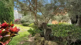 For sale town house with 4 bedrooms in Bahia de Marbella