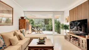 For sale town house with 4 bedrooms in Bahia de Marbella