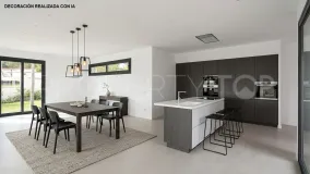 For sale 4 bedrooms house in Hacienda Elviria