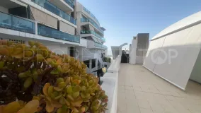 Se vende Ático de 2 dormitorios en Riviera del Sol
