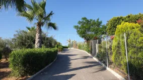 For sale 2 bedrooms country house in Coin