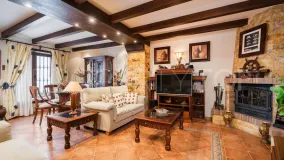 Casa en venta con 4 dormitorios en Istan