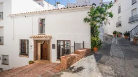 Casa en venta con 4 dormitorios en Istan