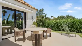 Villa for sale in Cascada de Camojan