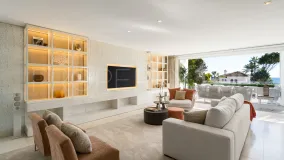 Villa for sale in Puente Romano
