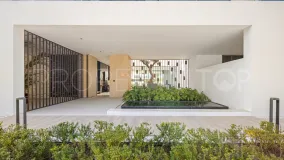 Semi detached villa in Puente Romano for sale