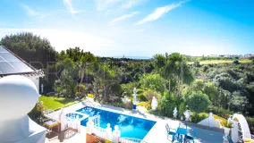 Villa with 4 bedrooms for sale in Estepona