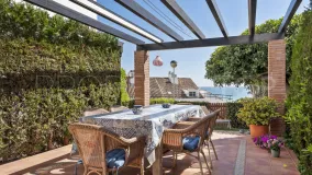Town house for sale in Estepona