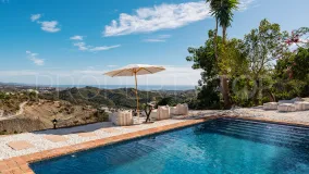 Se vende villa en Ctra. De Ronda de 6 dormitorios