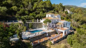 Se vende villa en Ctra. De Ronda de 6 dormitorios