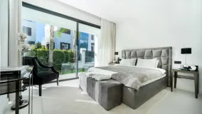 Marbella Golden Mile, villa con 4 dormitorios en venta