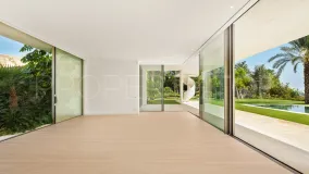 Buy villa with 5 bedrooms in Casares