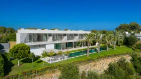 Buy villa with 5 bedrooms in Casares