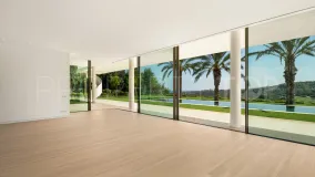 Buy villa with 5 bedrooms in Casares