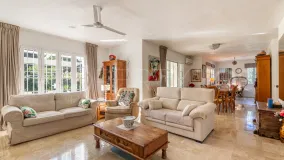 Villa en venta en New Golden Mile