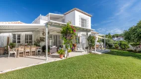 Villa en venta en New Golden Mile