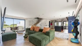 3 bedrooms Marbella East duplex for sale