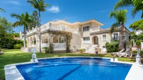 Estepona, casa a la venta con 5 dormitorios