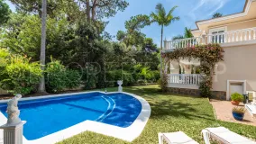 Estepona, casa a la venta con 5 dormitorios