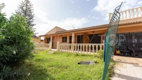 Casa con 6 dormitorios en venta en Los Balcones
