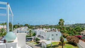For sale town house in Aloha Pueblo with 3 bedrooms