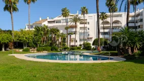 Apartamento en venta de 3 dormitorios en Estepona Este